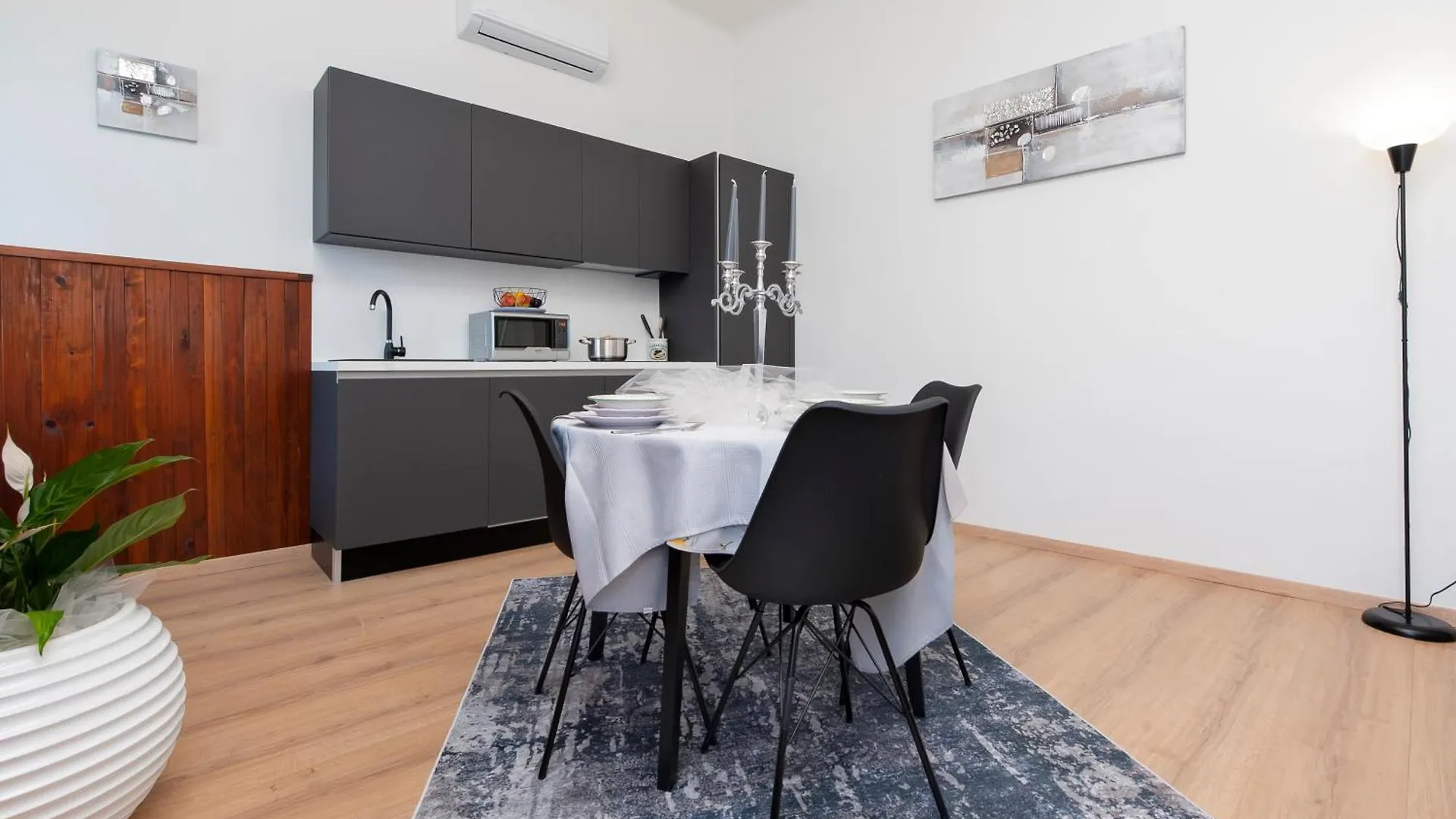 Apartment Rubi روفينج